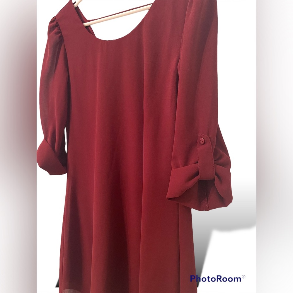 Junior’s Speechless Wine Colored Shift Dress
